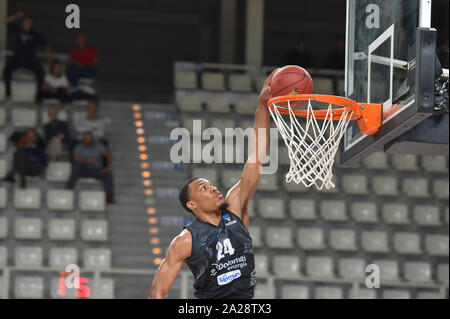 King George, Dolomiti energia Trento, während Dolomiti Energia Trient vs Galatasaray Doga Sigorta Istanbul, Trento, Italien, 01 Okt 2019, Basketball B Stockfoto