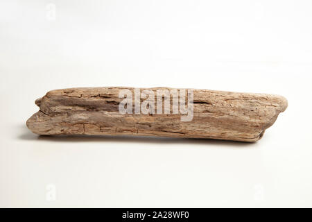 Stücke von drift wood auf weißem Hintergrund Stockfoto