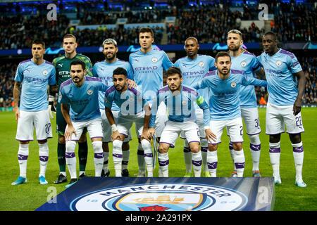 Manchester, Großbritannien. 01 Okt, 2019. Manchester City Line up vor dem UEFA Champions League Gruppe C Spiel zwischen Manchester City und Dinamo Zagreb an der Etihad Stadium am 1. Oktober 2019 in Manchester, England. (Foto von Daniel Chesterton/phcimages.com) Credit: PHC Images/Alamy leben Nachrichten Stockfoto