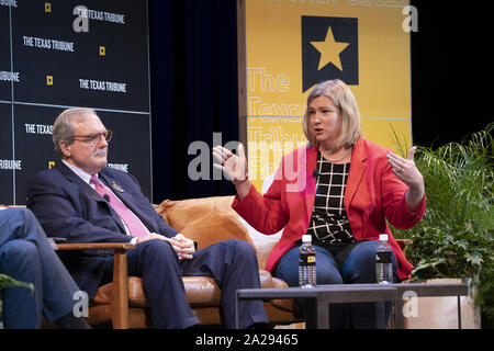 Austin, Texas, USA. 27 Sep, 2019. Bürgermeister Dee Margo von El Paso, TX und Nan Whaley von Dayton, OH sprechen auf Massenerschießungen in ihren Gemeinschaften während einer Texas Tribune Festival session on Sept. 27, 2019. Beide Städte wurden Opfer von massenerschießungen Stunden im August. Credit: Bob Daemmrich/ZUMA Draht/Alamy leben Nachrichten Stockfoto