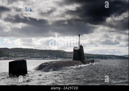 Die britischen Atom-U-Boot HMS Astute vor der schottischen Küste Stockfoto