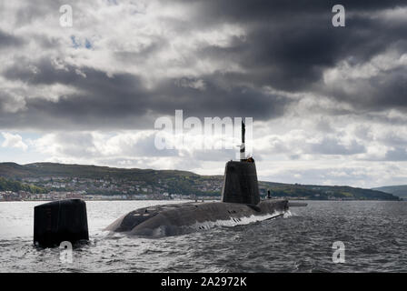 Die britischen Atom-U-Boot HMS Astute vor der schottischen Küste Stockfoto