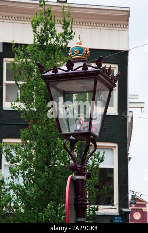 In der Nähe einer alten Straße Laterne Stockfoto