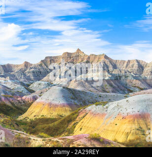 Badlands in der gelben Hügel Bereich der Badlands National Park in der Nähe der Wand, South Dakota Stockfoto