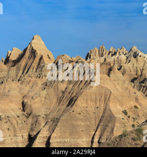 Gezackte badland Peaks in Badlands National Park in der Nähe der Wand, South Dakota Stockfoto