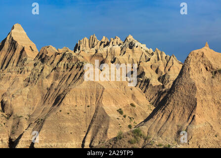 Gezackte badland Peaks in Badlands National Park in der Nähe der Wand, South Dakota Stockfoto