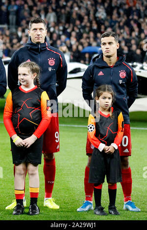 London, Großbritannien. 01 Okt, 2019. Robert Lewandowski und Philippe Coutinho des FC Bayern München beim UEFA Champions League Spiel zwischen den Tottenham Hotspur und dem FC Bayern München an der Tottenham Hotspur Stadion, London, England am 1. Oktober 2019. Foto von Carlton Myrie. Nur die redaktionelle Nutzung, eine Lizenz für die gewerbliche Nutzung erforderlich. Keine Verwendung in Wetten, Spiele oder einer einzelnen Verein/Liga/player Publikationen. Credit: UK Sport Pics Ltd/Alamy leben Nachrichten Stockfoto