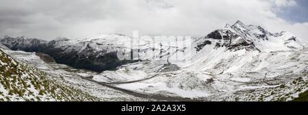 Weite Aussicht vom Großglockner Hochalpenstraße in der Region Tirol in Österreich Stockfoto