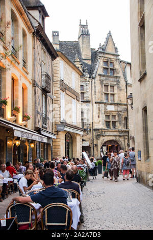 In Sarlat La Caneda - AM 08/26/2017 - Das malerische Dorf von Sarlat la Caneda in der Dordogne, Perigord Noir, Frankreich Stockfoto