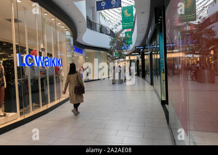 Modernes Einkaufszentrum in Nur-Sultan, Kasachstan Stockfoto
