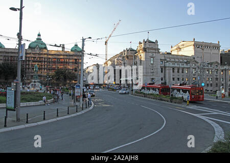 Platz der Republik/Trg Republike auf Vase Carapica Straße mit Blick auf das Nationalmuseum und das Nationaltheater, Belgrad, Serbien. Stockfoto