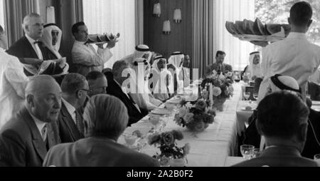 King Saud ibn Abd al-Aziz von Saudi-arabien verbrachte fünf Tage in Freiburg im Jahr 1959. Stockfoto