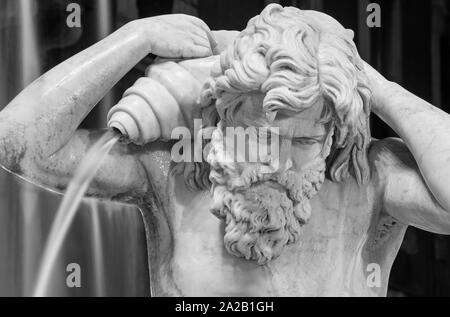 Catania - Die nächtlichen Detail der Brunnen Amenano von Tito Angelini (1837). Stockfoto