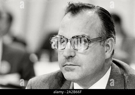 Deutschland, Saarbrücken. Ministerpräsident Helmut Kohl auf dem CDU-Parteitag in Saarbruecken. Stockfoto