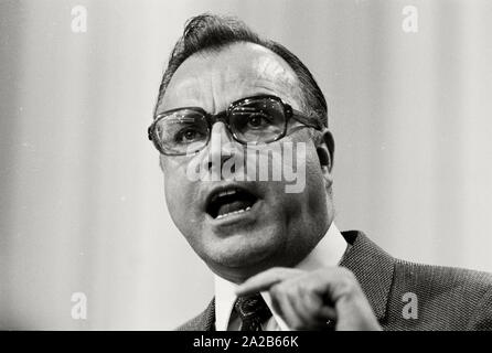 Deutschland. Saarbruecken. Parteitag der CDU. 1971. Ministerpräsident Helmut Kohl bei seiner Anwendung Rede für das Amt des Vorsitzenden. Stockfoto