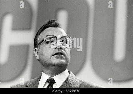 Deutschland. Saarbruecken. Parteitag der CDU. 1971. Ministerpräsident Helmut Kohl bei seiner Anwendung Rede für das Amt des Vorsitzenden. Stockfoto