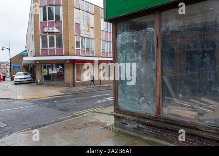 Leere Geschäfte und Gebäude in Burslem, Stoke-on-Trent, Großbritannien Stockfoto