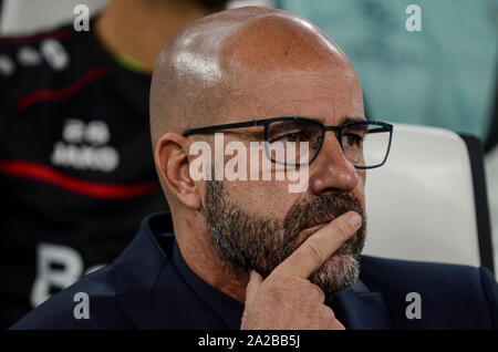 Der Kopf wird Trainer von Bayer Leverkusen Peter Bosz während der UEFA Champions League zwischen Juventus FC und Bayer Leverkusen. FC Juventus nicht Stockfoto