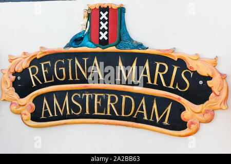 Amsterdam, Niederlande. 02 Okt, 2019. AMSTERDAM, 02-10-2019, Kaap de Groene Hoop, Typenschild des Segelboot vor dem Segeln. Credit: Pro Schüsse/Alamy leben Nachrichten Stockfoto