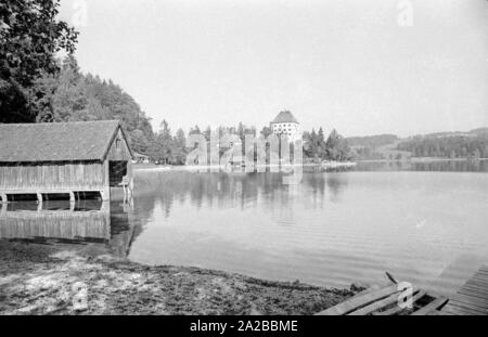 Die fuschl Schloss aus dem 15. Jahrhundert, am Fuschlsee in Hof bei Salzburg. In den 1950er Jahren das Jagdschloss als Double für Schloss Possenhofen während der Schmierfilmbildung der Sissi Filme diente. Stockfoto