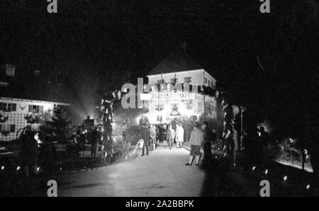 Am Schloss Fuschl in Hof bei Salzburg, eine Jagd Festival findet in 1971. Die luxuriösen Jagdschloss aus dem 15. Jahrhundert ist ein Treffpunkt für ausgewählte Gäste aus der ganzen Welt. Stockfoto