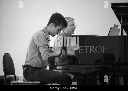 Master Class von Vladimir Ovchinnikov am Institut der Künste der Stadt Wladiwostok Musik Stockfoto