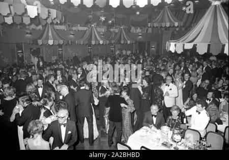 Die "Deutsche Film Ball" findet im "Bayerischen Hof" in München. Stockfoto