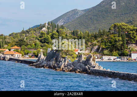 Kroatien - Der Hafen Trpanj auf der Halbinsel Peliesac. Stockfoto