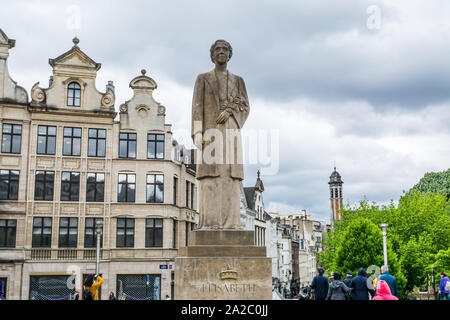 Königin Elisabeth von Belgien Statue. Elisabeth von Bayern. Elisabeth war zu Prince Albert heiratete, der später der König der Belgier wurde und serviert. Stockfoto