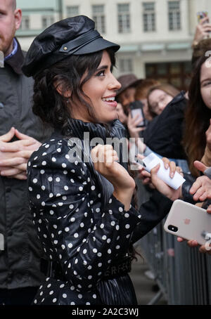 London, Großbritannien. Oktober 2019. Camila Cabello amerikanisch-kubanischer Singer-Songwriter gesehen, wie er die BBC Radio Studios in London verließ Stockfoto