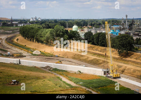 Oberhausen, Ruhrgebiet, Nordrhein-Westfalen, Deutschland - Emscher Umbau, Neubau der Emscher AKE Kanalisation, hier in der Holtener Fe Stockfoto