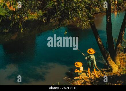 Wasser- und Farbszene während der Weltwirtschaftskrise in den Vereinigten Staaten, 1940. Kostenlose Bibliothek des Kongresses. () Stockfoto