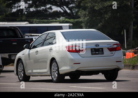 Chiangmai, Thailand - 24. September 2019: Mit dem eigenen Auto Toyota Camry. Auf der straße Nr. 1001 8 km von Chiangmai. Stockfoto