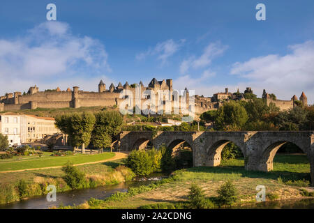 Carcassonne, Frankreich, La Cite ist die mittelalterliche Zitadelle, eine gut erhaltene Stadtmauer und eines der beliebtesten Reiseziele in Frankreich Stockfoto