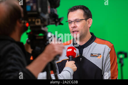 Berlin, Deutschland. 02 Okt, 2019. Mediaday BR Volleys, Horst-Korber-Sportzentrum. Trainer Cedric Enard in einem Interview spricht. Credit: Andreas Gora/dpa/Alamy leben Nachrichten Stockfoto