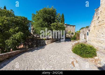 Das alte Dorf Le Poet Laval, Drôme, Frankreich. Stockfoto