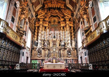 PORTO, PORTUGAL - 24. MAI 2018: die Kathedrale der Himmelfahrt Mariens in Porto. Die Kirche verfügt über Romanik, Barock und gotischen Stil. Stockfoto