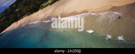Hohe Betrachtungswinkel der Wellen am Strand, Maui Maui County, Wisconsin, USA Stockfoto