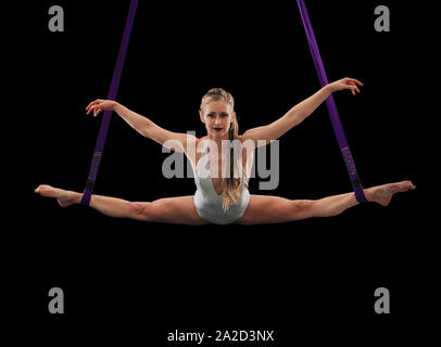 Blick auf Frau Acrobat in Body Stockfoto