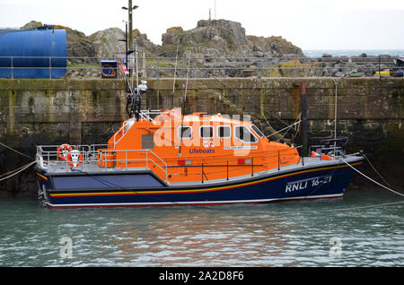 Die RNLB John Buchanan Barr Rettungsboot an Portpatrick Hafen. Portpatrick ist ein Dorf in der Grafschaft Wigtownshire, Dumfries and Galloway. Stockfoto