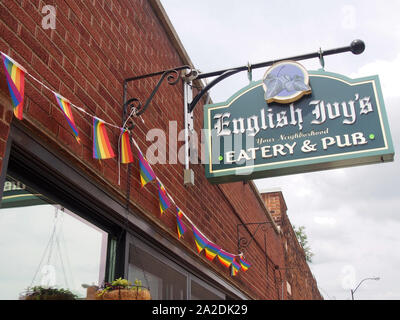 Außenansicht der Efeu Restaurant & Pub, Indianapolis, Indiana, USA, Juli 26, 2019, © katharine Andriotis Stockfoto