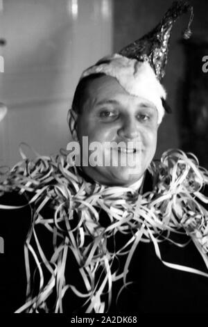 Der Prinz der Fastnacht in Mainz, Martin Ohaus im Jahre 1938 zum hundertjährigen Jubiläum des Mainzer Carneval Verein (MCV). Der Prinz von Karneval in Mainz 1938, anlässlich des 100. Jahrestages der führenden lokalen Karnevalsverein. Stockfoto