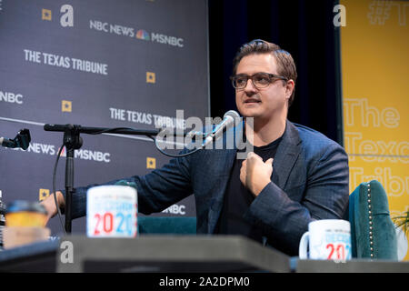 Journalist Chris Hayes von MSNBC stellt seinen Podcast mit US-Senator Ted Cruz von Texas während einer Texas Tribune Festival in Austin, Texas. Stockfoto