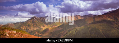 Die Westliche Tatra unter stürmischen Himmel in Polen Stockfoto