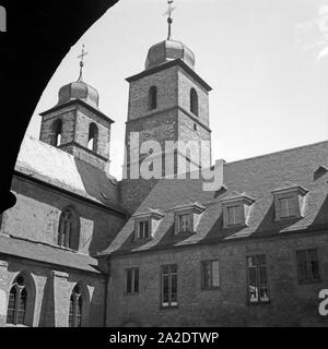 Die Türme der Andreaskirche in Worms, Deutschland 1930er Jahre. Glockentürme von St. Andrew's Church in Worms, Deutschland 1930. Stockfoto