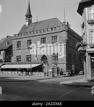 Das alte Rathaus auf dem Marktplatz in Göttingen, Deutschland 1930er Jahre. Das alte Rathaus am Markt von Göttingen, Deutschland 1930. Stockfoto