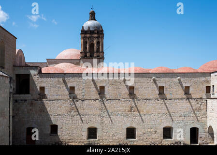 Juli, 29:Innenhof im Museum in die Kirche und das Kloster von Santo Doming. Oaxaca, Mexiko Stockfoto