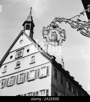 das-rathaus-von-cannstatt-mit-dem-schild-der-metzgerei-von-johann