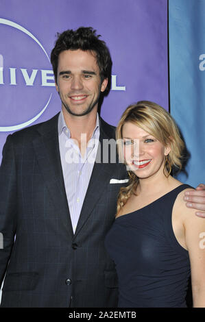 In Pasadena, Kalifornien. Januar 14, 2011: Mary Elizabeth Ellis & David Walton-Stars der "Perfekte Paare", die in die NBC Universal Winter 2011 Presse Rundgang im Langham Huntington Hotel, Pasadena. © 2011 Paul Smith/Featureflash Stockfoto