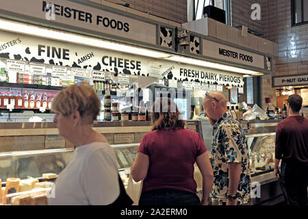 Meister Foods ist einer von über 100 Essen im historischen Cleveland West Side Markt in den Ohio Stadt Nachbarschaft von Cleveland, Ohio, USA steht. Stockfoto